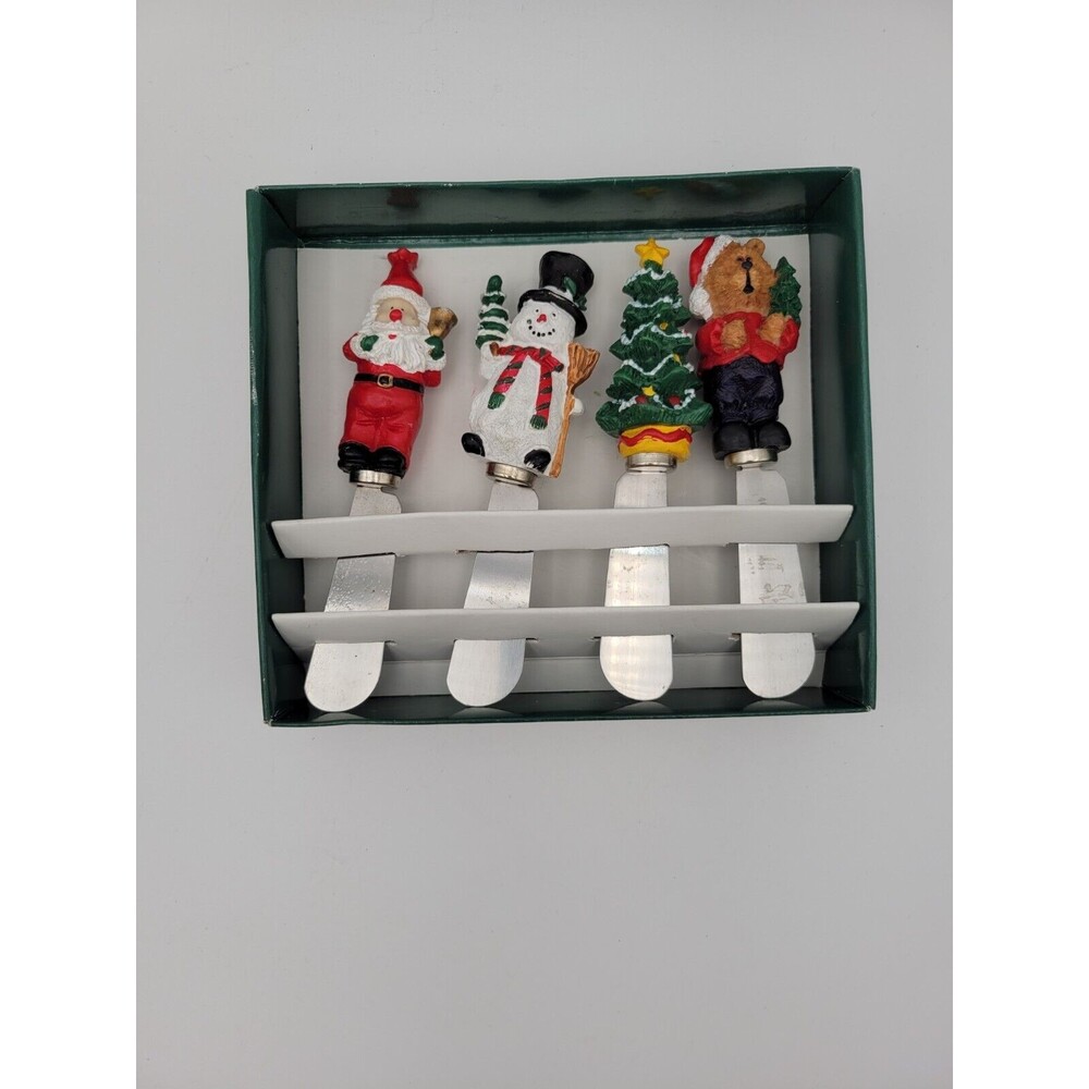 Set Of 4 Christmas Theme Butter Cheese Spreader Knives Santa Snowman Tree Bear‎
